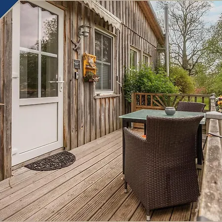 Apartment On The Backwaters, Luetow
